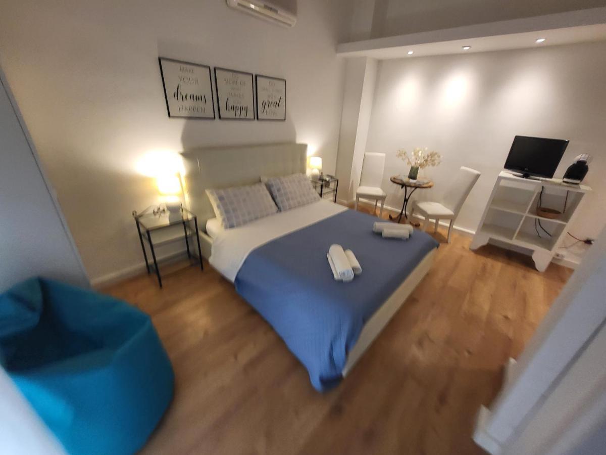 Bed and Breakfast Living Cagliari Marina Экстерьер фото