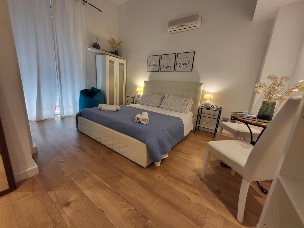 Bed and Breakfast Living Cagliari Marina Экстерьер фото